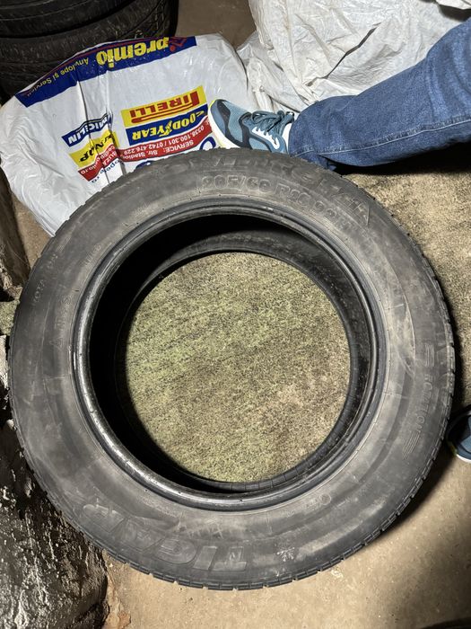 Anvelope iarna 205/60 R16