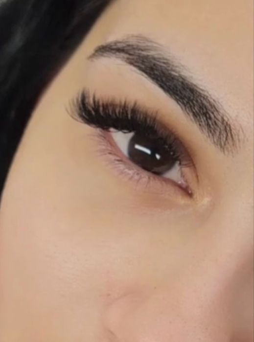 Наращивание ресниц LED