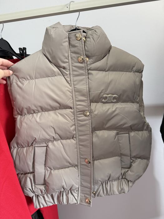 Дамска бежова грейка