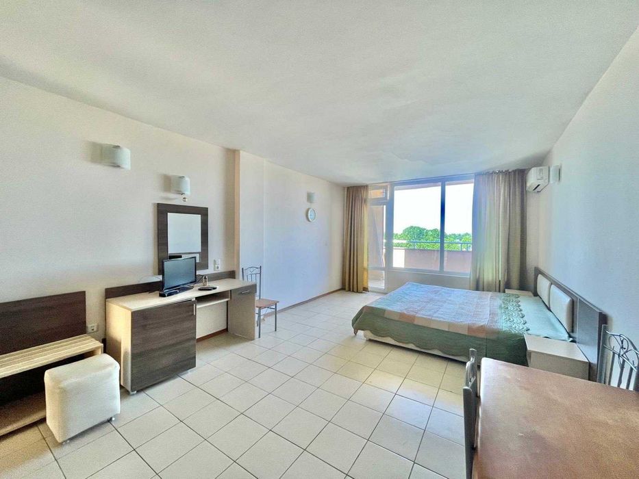 Дава се под наем Едностаен апартамент в к.к. Слънчев бряг - 48 кв.м за 200 € - Снимка #2