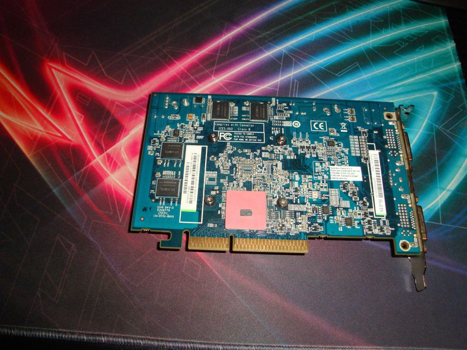 Placa video Sapphire Ati Radeon HD 3650 512MB DDR AGP 8X - de colectie