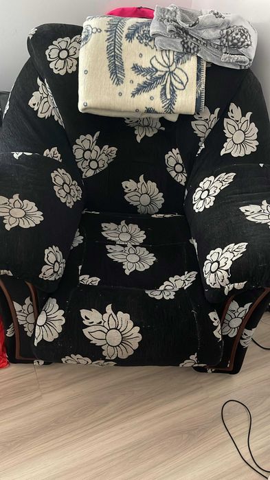 2 fotolii elegante și comode. , stare excelentă, 400 lei bucata