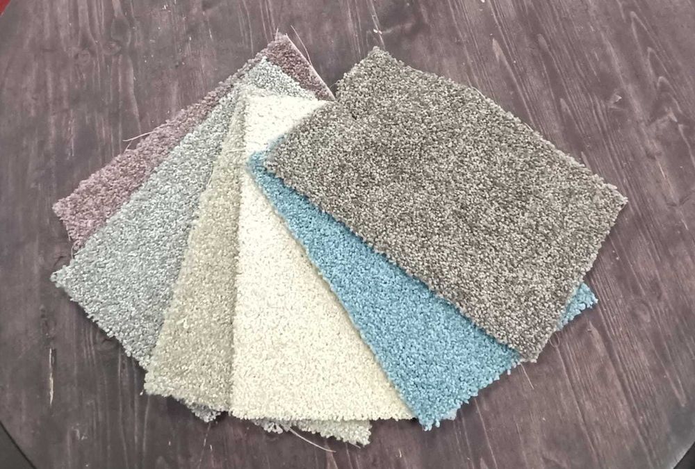 Ковровое покрытие с высоким ворсом.