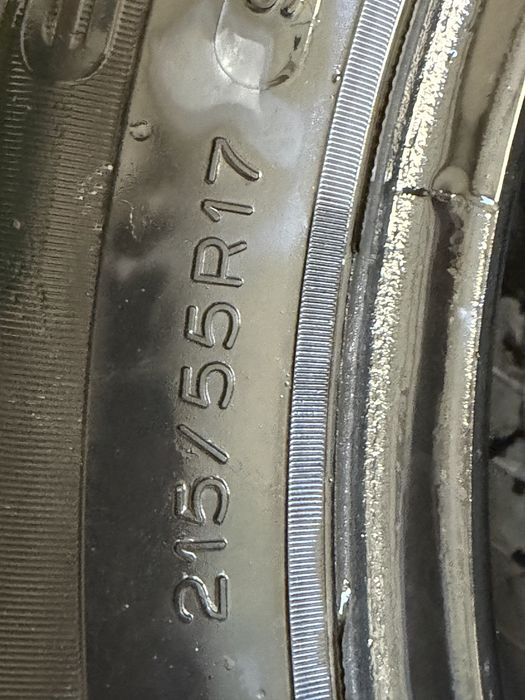 215/55/17 все сезонные шины Michelin