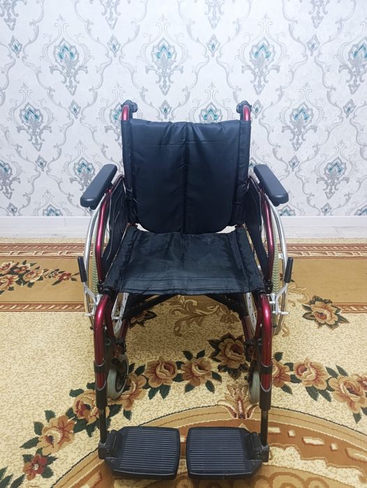 Коляска срочна пачти новый