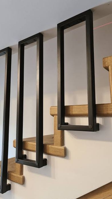 Riflaje metalice,foisoare metalice,scari balustrade,porti jaluzele