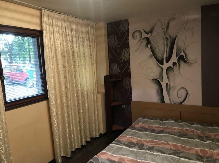 Дава се под наем Двустаен апартамент в Пловдив, Център - 50 кв.м за 295 € - Снимка #1