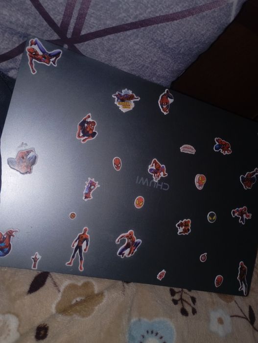 CHUWI HeroBook Plus 15.6 / 8GB / SSD 256GB