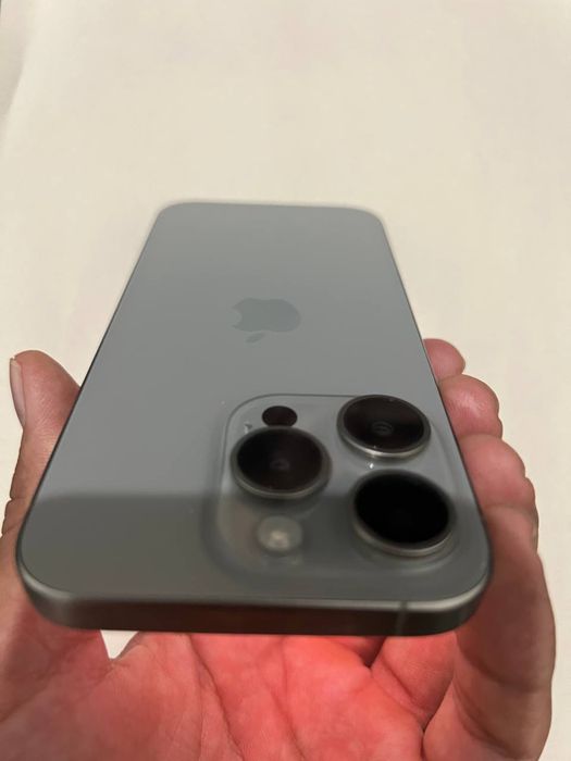 Iphone 15 pro LLA  128Gb