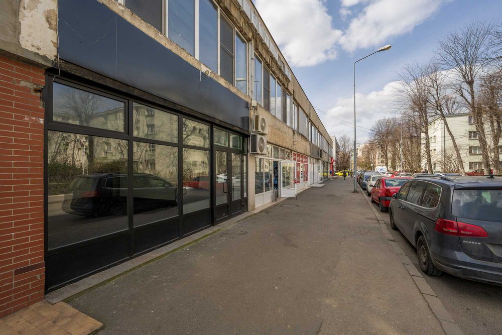 Spatiu comercial stradal 63 m.p. in Complex Baicului stradal