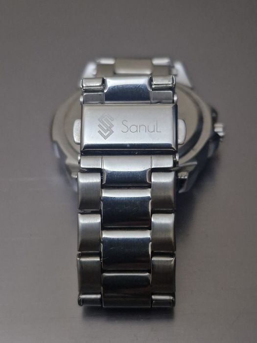 Часы кварцевые бренда " Sanul".