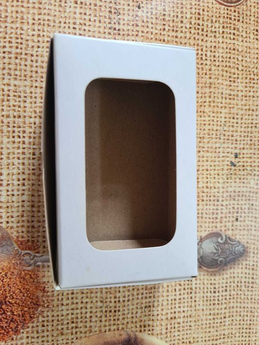 Cutie carton cu fereastra pentru carduri 0,5 lei/buc - Negociabil