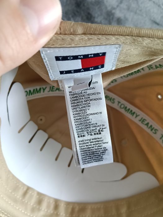Tommy Jeans șapcă unisex bej/crem cu logo mic mărime OS noua originala
