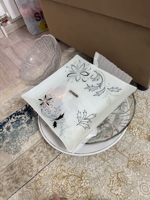 Отдам даром все посуды