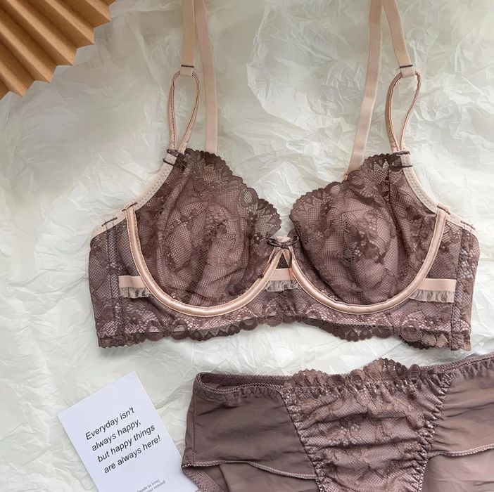 Женское бельë разных видов