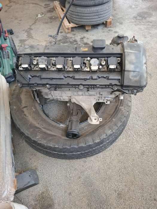 Двигател бмв м54б30