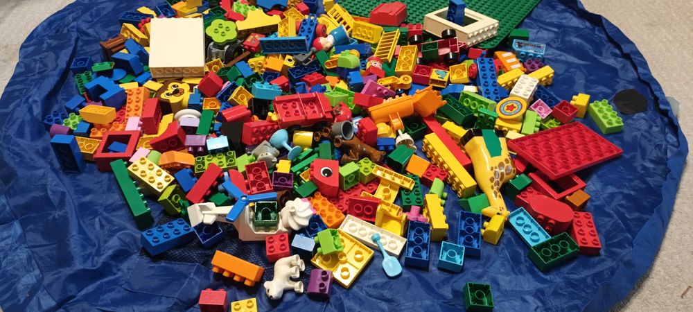 Лего Дупло над 420 блокчета Lego Duplo