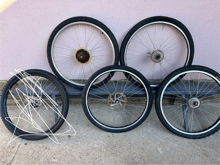 Vand roti de bicicleta fata /spate de 26 inch