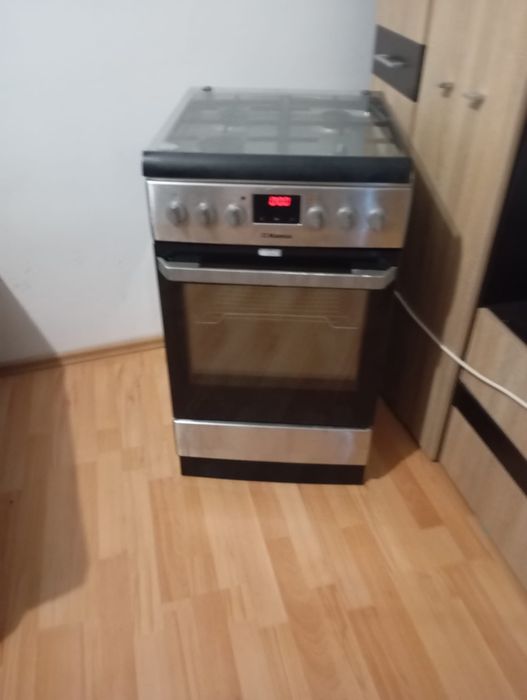 Aragaz  Hansa de inox cu rotisor.