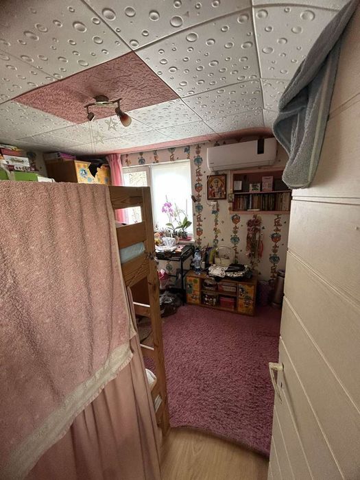 Двуетажна къща в с. Войнеговци!