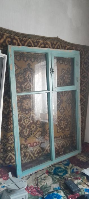 Окна рамы деревянные одностекольные внутренние и наружные 6 штук