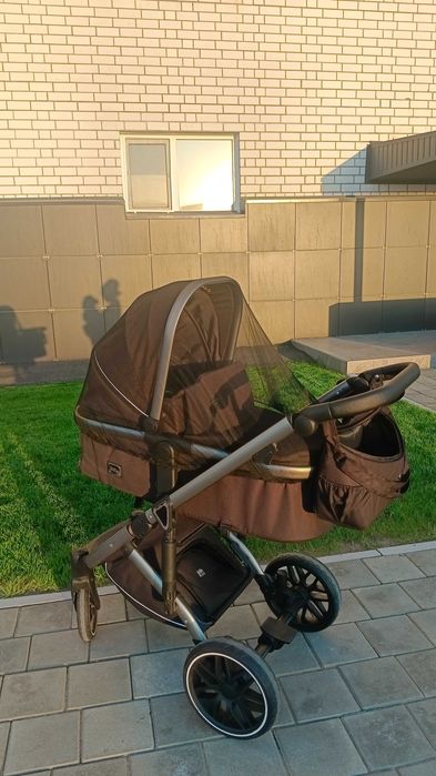 Детская коляска 3 в 1