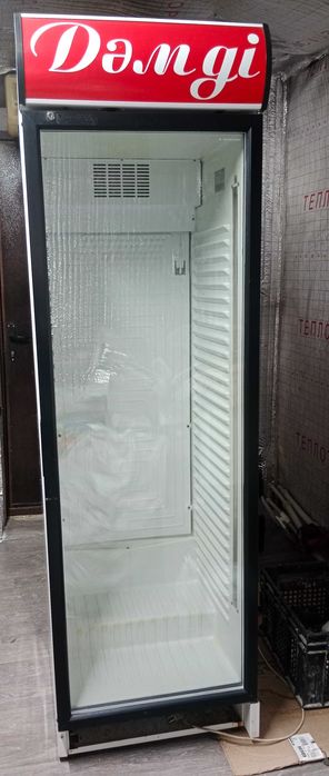 Витринный холодильник продам