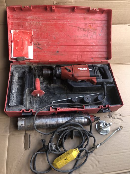 Masina de carotata Hilti DD 100 MEC cu carota inclusa