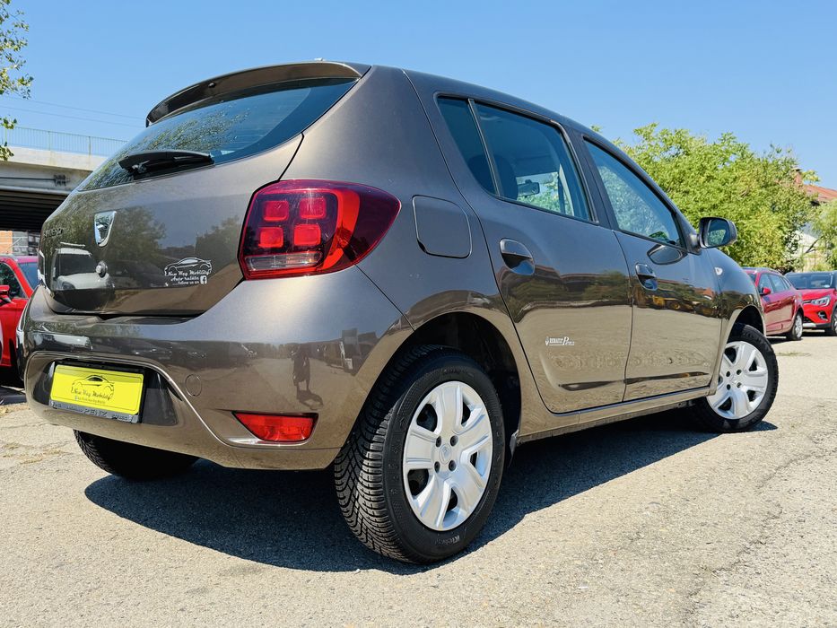 Dacia Sandero, 92.000 km, 0,9 TCe 90 cp, clima, navigatie