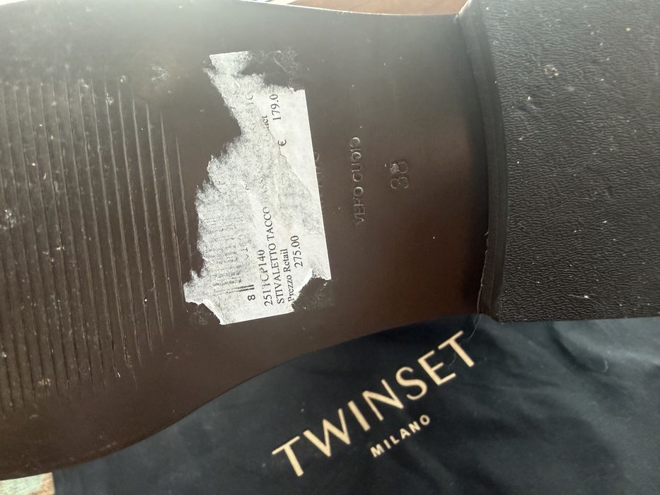 Twinset боти 38 в приятен бежов нюанс, подходящи изключително за сезон