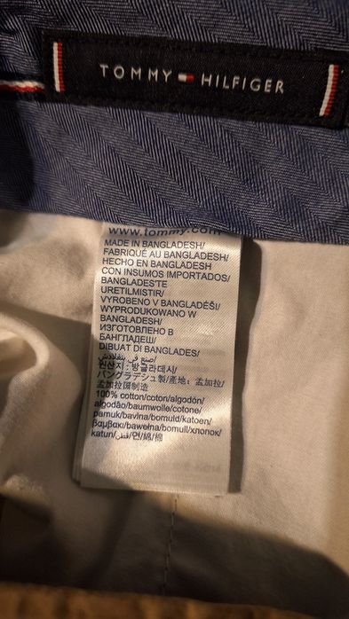 Tommy Hilfiger -Pantalon Scurt Marime 34