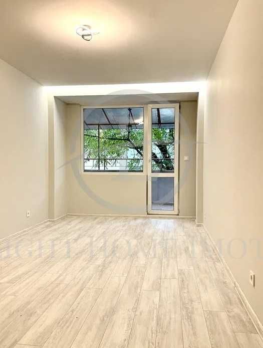 Продава се Двустаен апартамент в Пловдив, Христо Смирненски - 79 кв.м за 2266 €/кв.м - Снимка #2