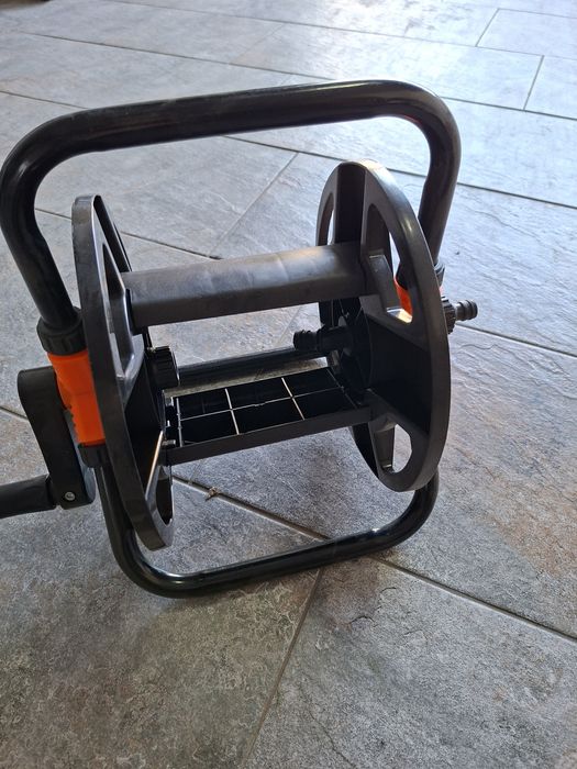 Tambur rotativ  furtun apa pentru udat gradina,gazonul