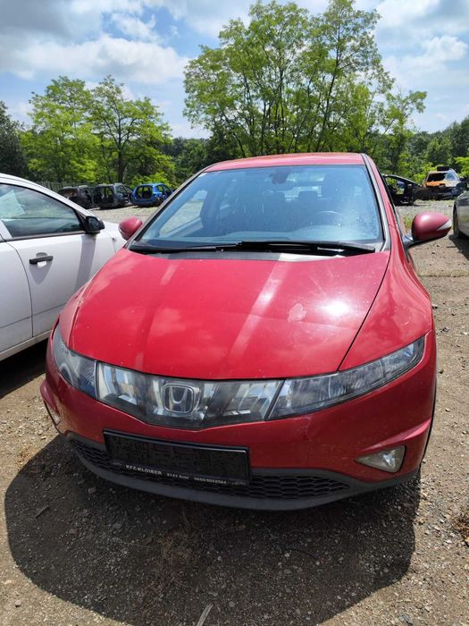Honda Civic 8th 1.4i 83кс на части / Хонда Сивик
