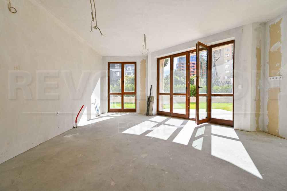 Продава се Тристаен апартамент в София, Кръстова вада - 252 кв.м за 1112 €/кв.м - Снимка #2