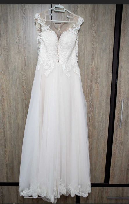 Vand rochie de mireasa