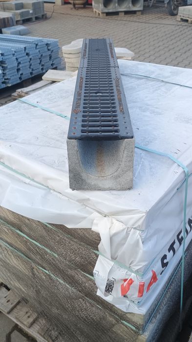 Rigola din beton(transport gratis la peste 3000 lei)