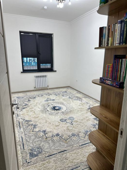 Yangi hayot yangi darxonda Uy sotiladi  Uy uzimizniki bezmakler.