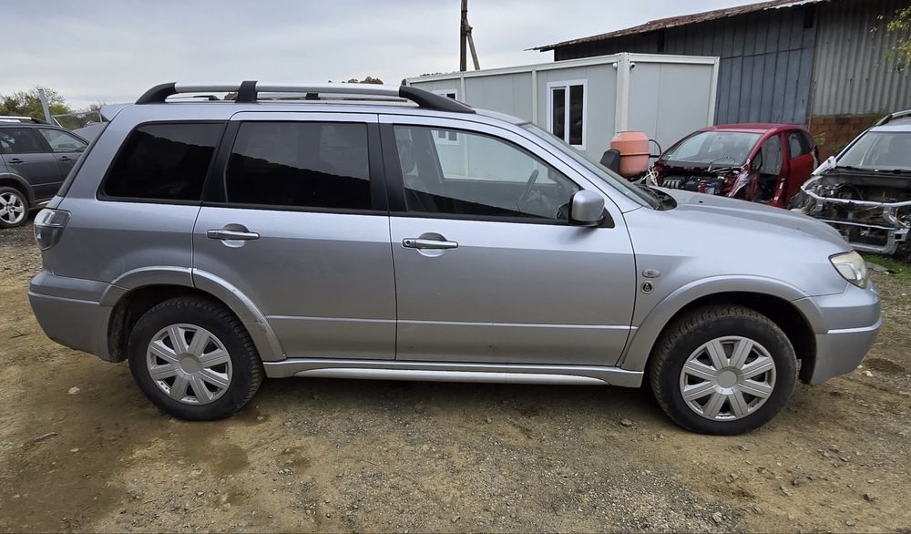 Mitsubishi Outlander/Мицубиши Аутлендър 2.4 НА ЧАсТИ