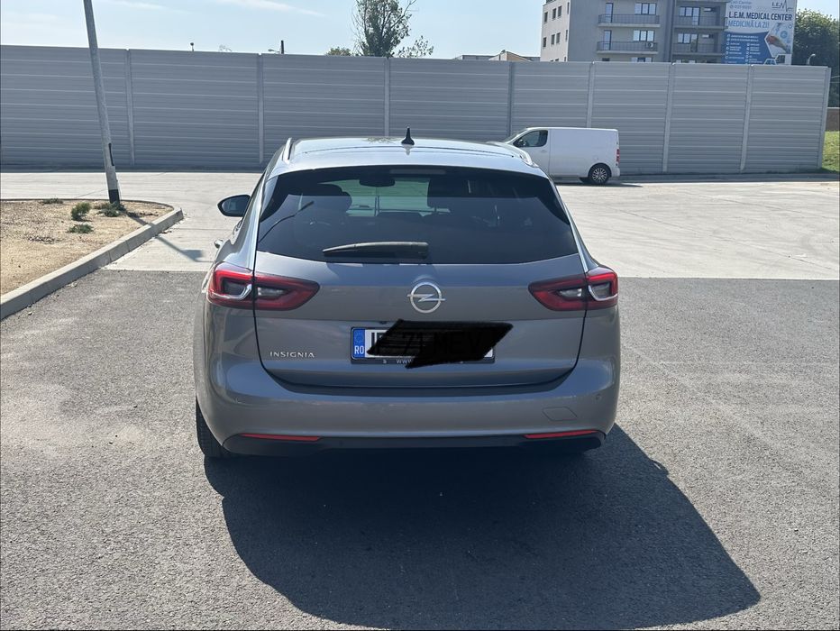 Opel insignia  Sports Tourer 1.6 diesel