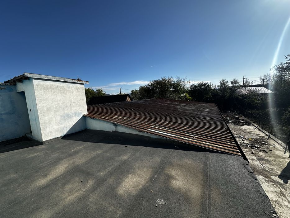 Casa/spatiu comercial  Moldova Noua str Unirii