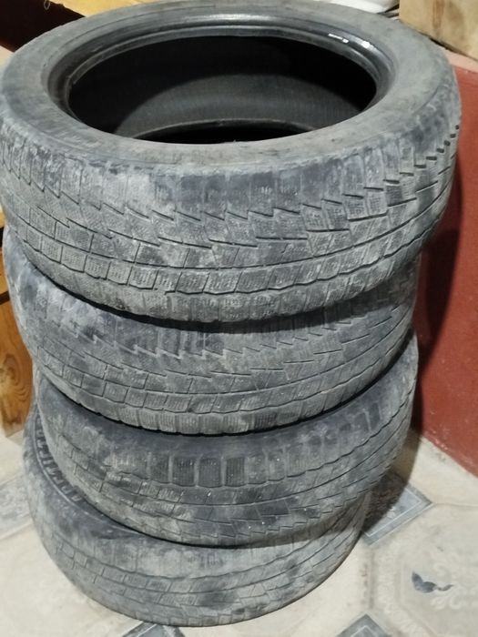 Продам шины в хорошем состоянии цена за все 205 55 R16