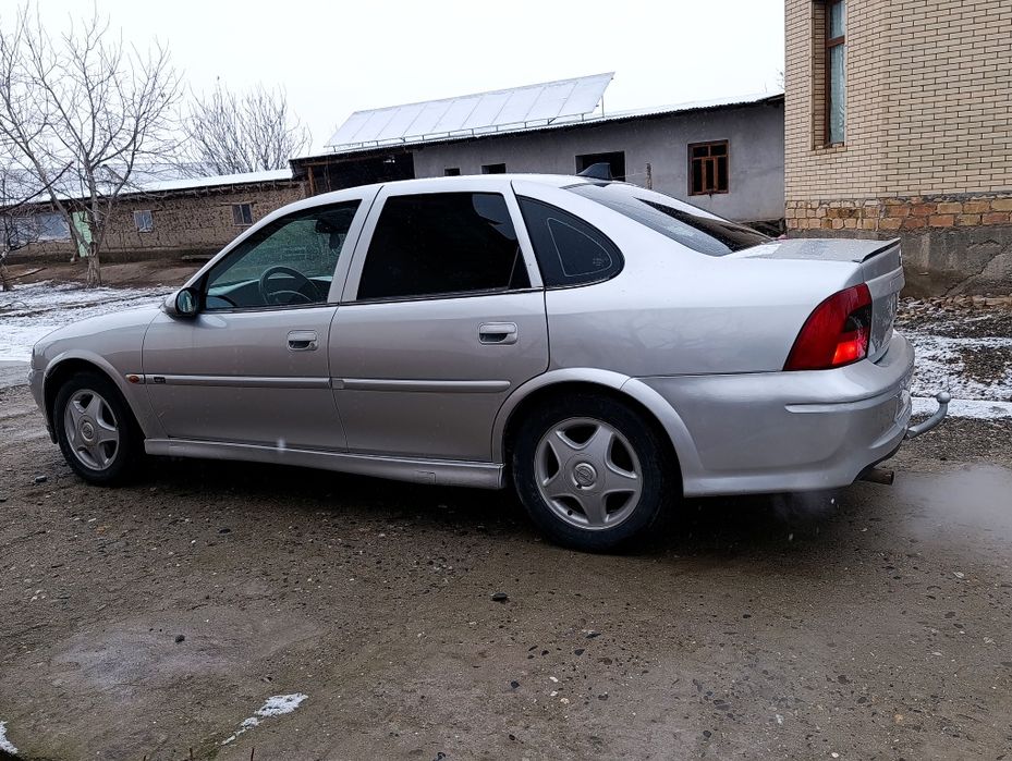Опель вектра Б 1999г