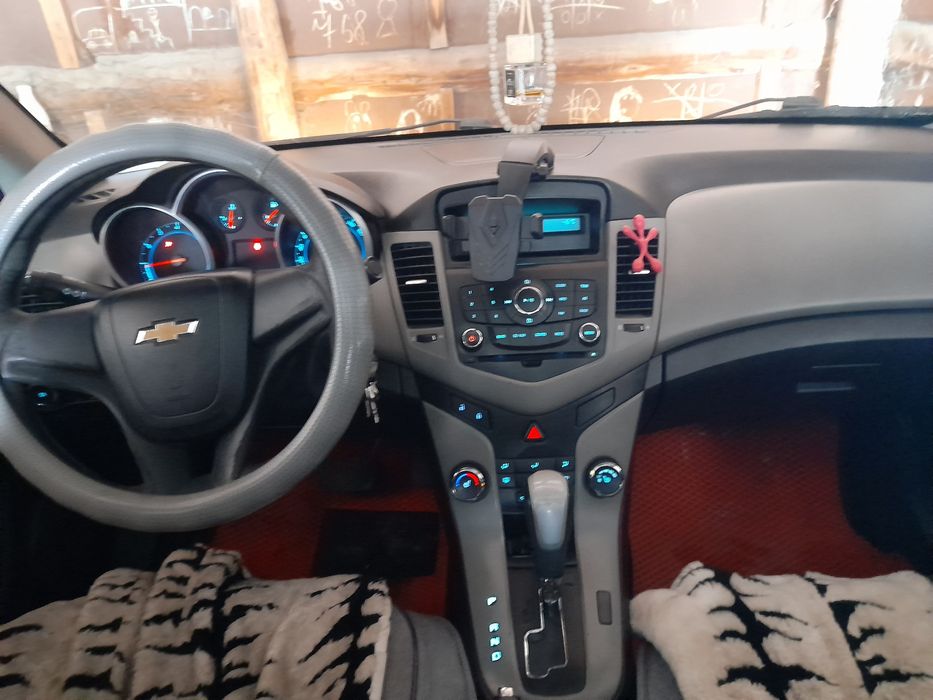 Шевролет Круз 2011 года