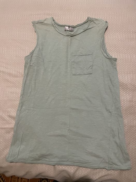 6 броя тениски и блуза с дълъг ръков