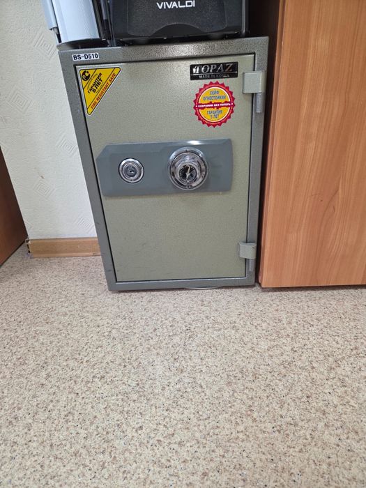 Продам огнеупорные сейфы