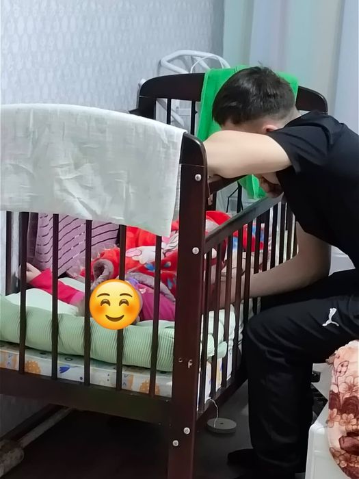 Продам детскую кроватку