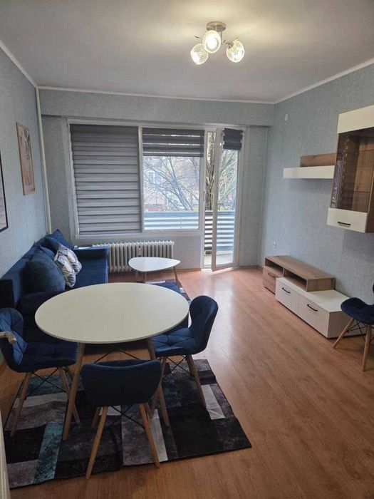 Дава се под наем Тристаен апартамент в София, Стрелбище - 75 кв.м за 747.66 € - Снимка #1