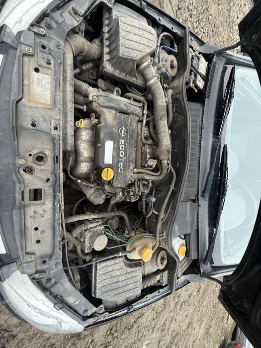 Opel Corsa C -1.2 16v -75ph .2005g на части