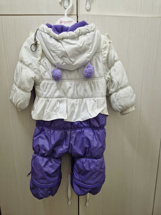 Продам осенний комбинезон для девочки